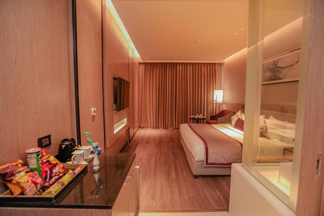 Regenta Place Verka Amritsar Esterno foto